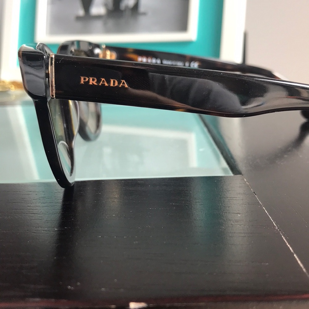 Prada sunglasses - Picture 2 of 4